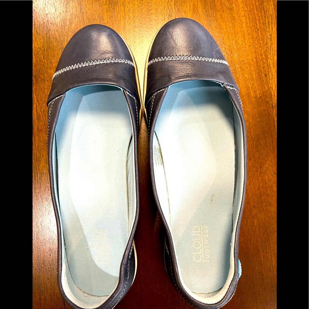 Clarks Cloud flats